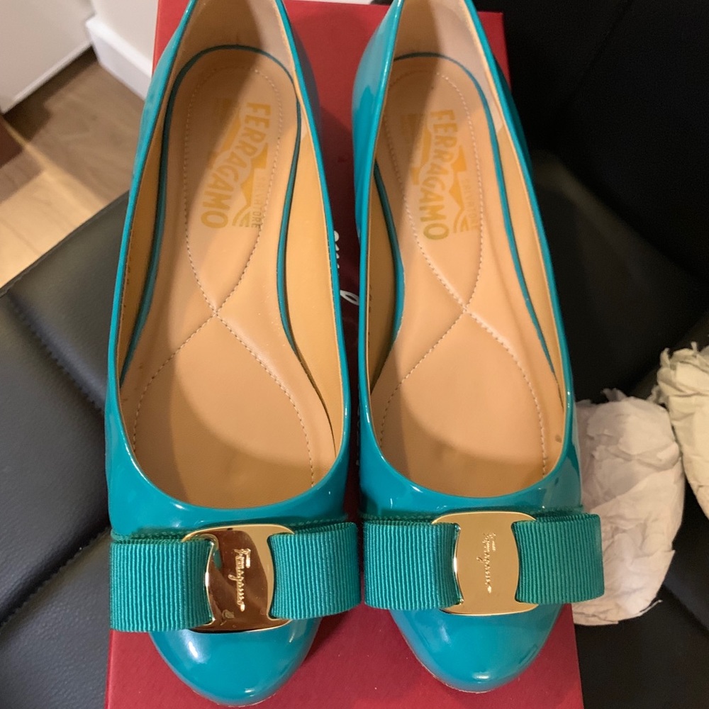 💯Authentic - Salvatore Ferragamo Varina Ballet Flat